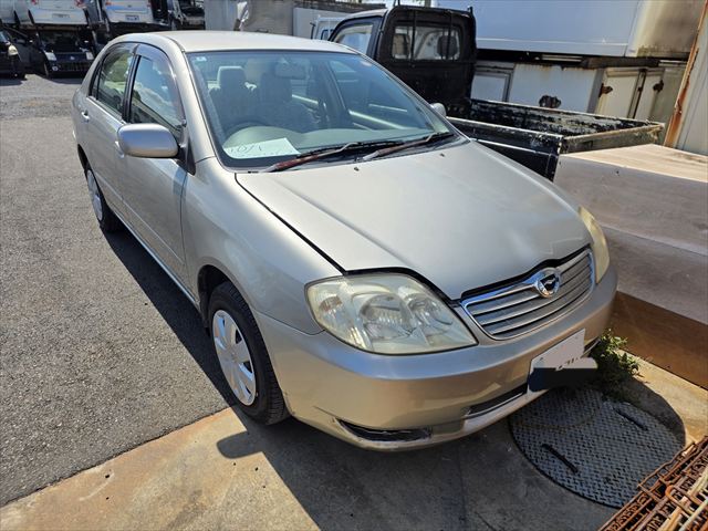 トヨタ　カローラ